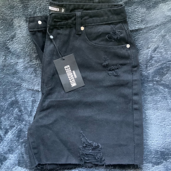 MISSGUIDED Shorts sz 4 - Picture 4 of 4